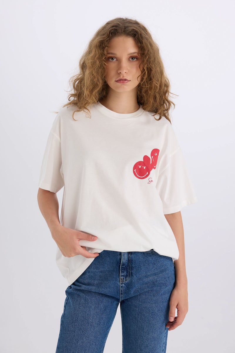 DeFacto White Woman SmileyWorld Oversize Crew Neck Back Printed T-Shirt Casual - Image 3